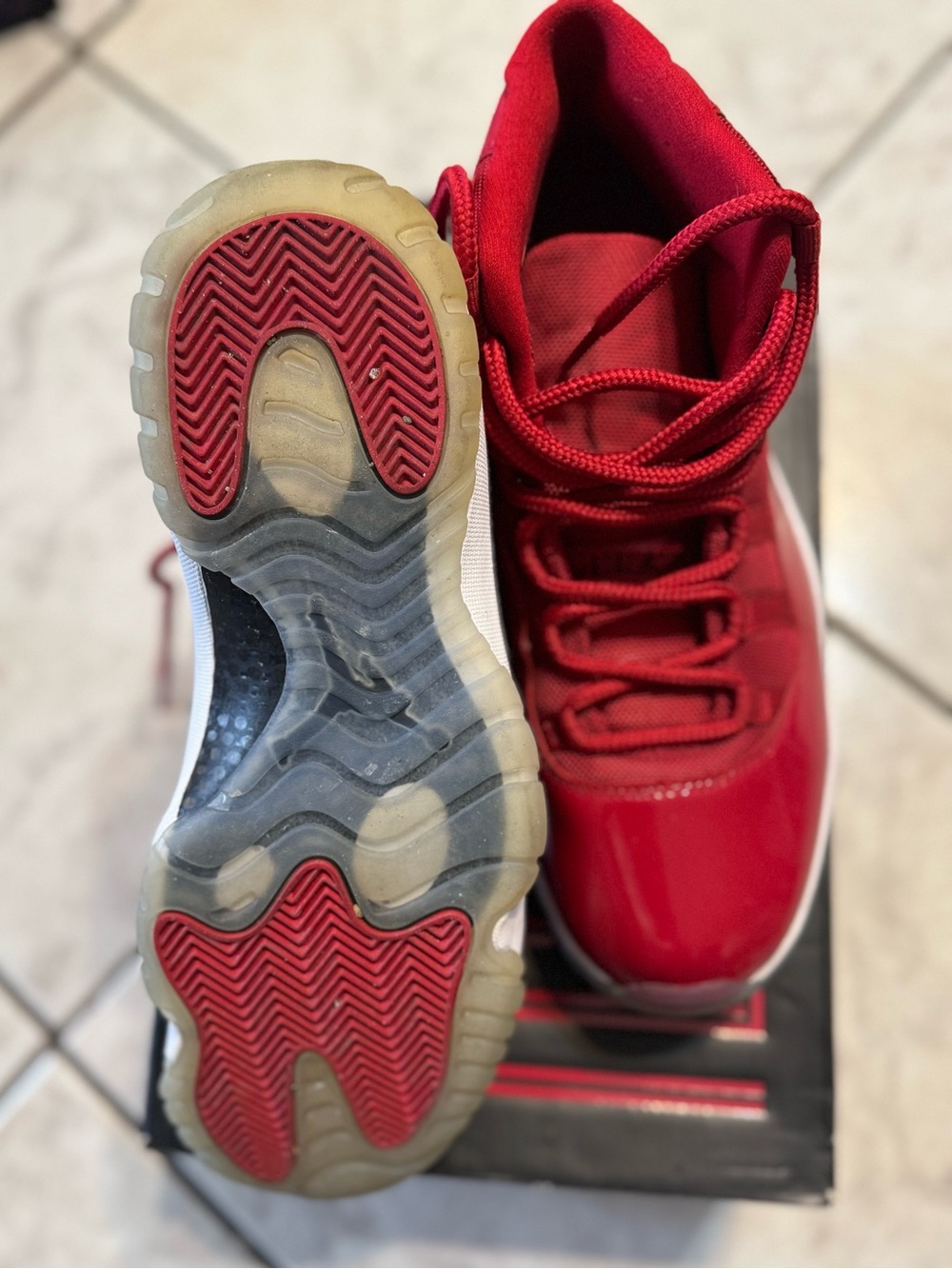 Jordan Retro 11 Men's Red High-Top - Picture 4 of 5